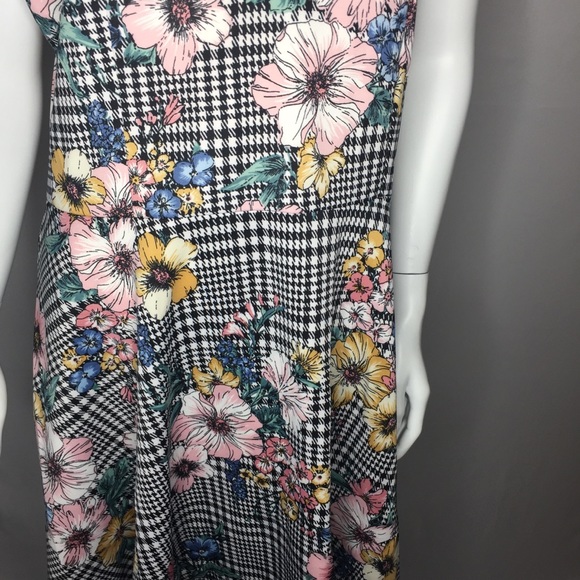 NWT Lilian size 3X cold shoulder floral mini dress - Picture 4 of 8